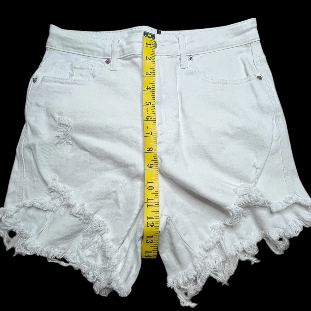 Risen High Waist White Distressed Women Shorts, Size Large - Picture 5 of 9